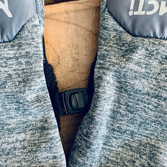 Touchscreen insulated running gloves (medium) - Picture 8 of 8